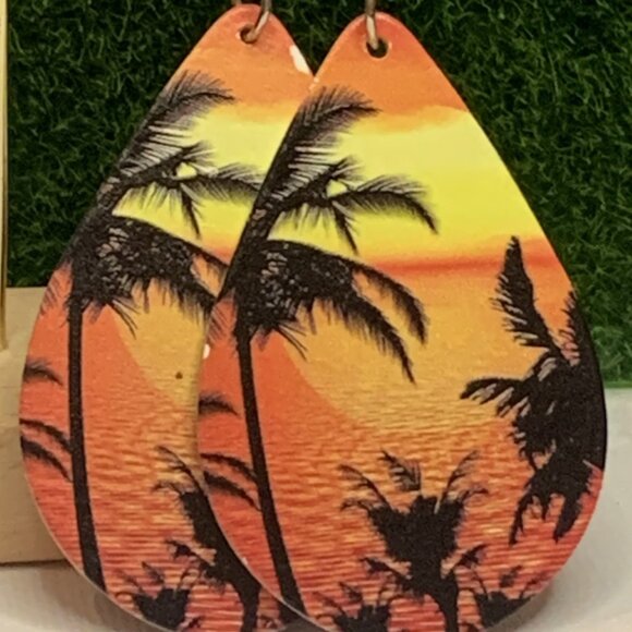 Palm Tree Earring, Tree Earring, Beach Earring, Gift Idea, Sunset Earring, Tree - Picture 2 of 7